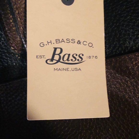 G.H Bass & CO purse - Picture 2 of 3